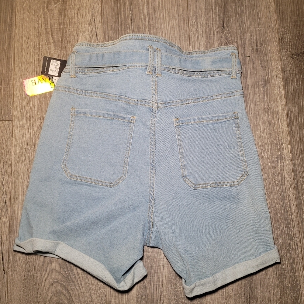 Between us hi rise shorts size 16 - Picture 4 of 6